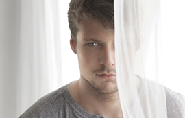 天顺平台注册：砸45亿抢AI超级入口，互联网大厂的红包大战怎么打